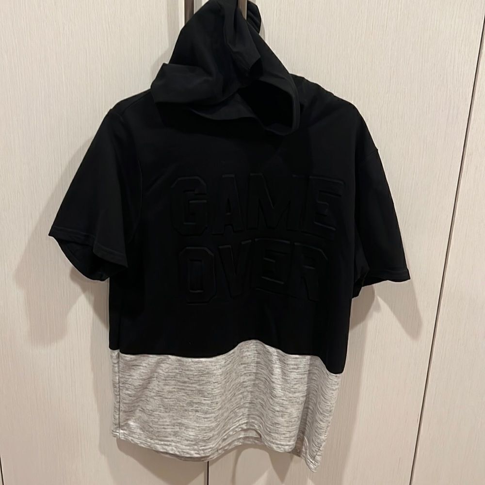 Short sleeve hoodie